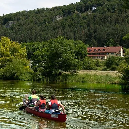 Landhotel Zum Raben Kipfenberg 3*,