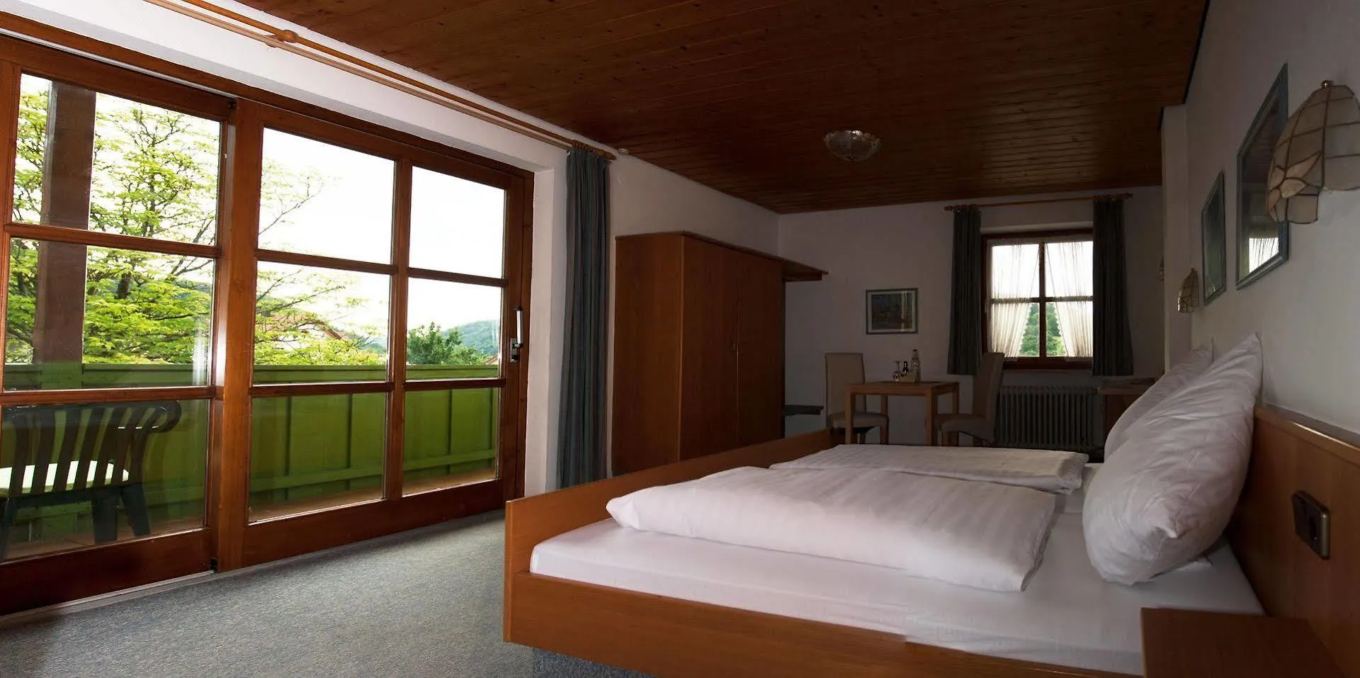 Landhotel Zum Raben Kipfenberg Hotel